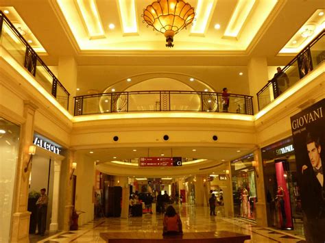 DLF Emporio Mall - Delhi: Get the Detail of DLF Emporio Mall on Times of India Travel