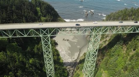 The Tallest Bridge In Oregon Has A Magnificent View Of The Oregon Coast