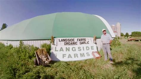 360° Live Action Garlic Farm Tour - YouTube