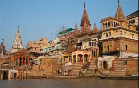 MANIKARNIKA GHAT - VARANASI Reviews, Information, Tourist Destinations, Tourists Attractions, India