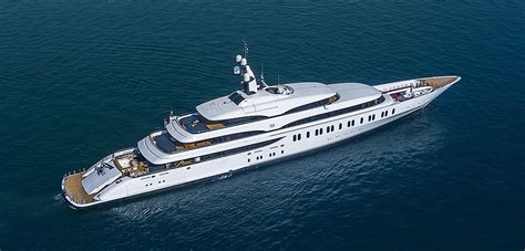 The Benetti Giga Yacht FB275 is the Superyacht of Your Dreams - Alpha ...