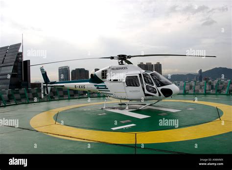 The Peninsula Hotel's helicopter, Hong Kong, China Stock Photo - Alamy