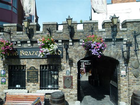 The Brazen Head, oldest pub in Dublin, Ireland (established 1198) | Old ...