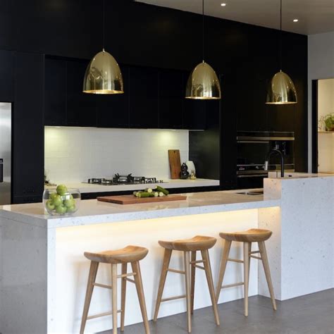 Modern Black And White Kitchen Ideas : This stunning black and white kitchen is practically ...