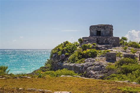 Tulum Archaeological Zone - An Ancient Mayan City With a Spellbinding ...