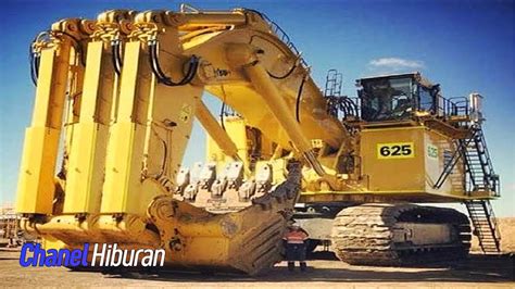 Unveiling the Massive Behemoth - The Unseen Giant Excavator (Video).