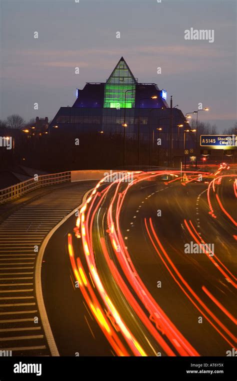 M60 Motorway, Stockport Pyramid and Viaduct at night. Stockport, Greater Manchester, United ...