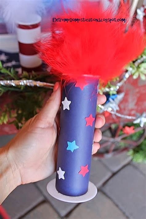 Extreme Domestication: ************** July 4th Porch Decor and DIY Firecrackers
