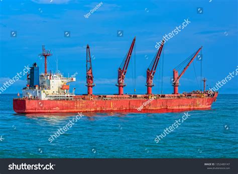 Bulk Carrier Vessel Awaiting Loading Bauxite Stock Photo 1352489147 ...