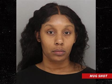 Joe Mixon's Sister Turns Herself In, Pleads Not Guilty To Charges