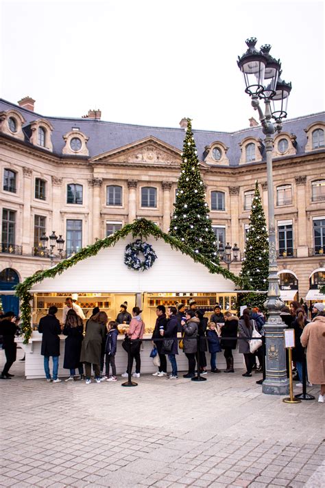 Where to See the Prettiest Christmas Decorations in Paris