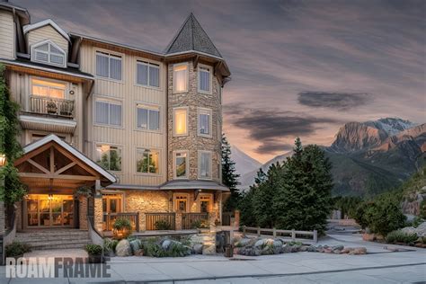 Falcon Crest Lodge | Canmore Hotels Home away from Home