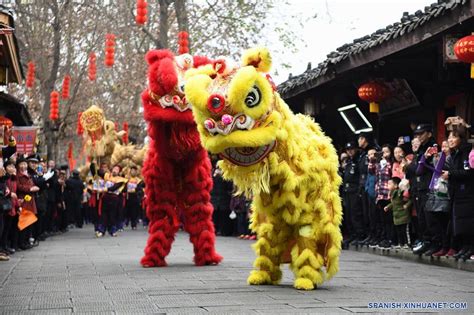 La danza del dragón y el león en la antigua ciudad de Langzhong | Spanish.xinhuanet.com