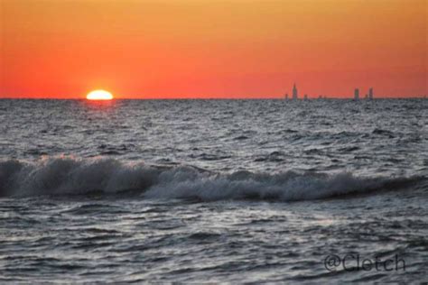 Chicago Skyline Sunset from Across Lake Michigan | RealHomeSense