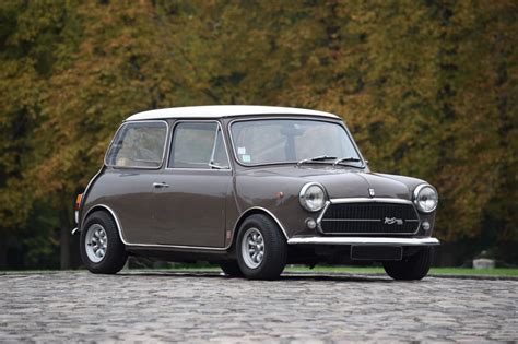 photo INNOCENTI MINI COOPER 1300 coupé 1974 - Motorlegend.com