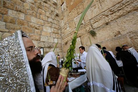 When is Sukkot 2018 and how is the Jewish holiday celebrated?