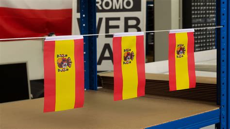 Spain with crest Mini Flag 4x6" - Royal-Flags