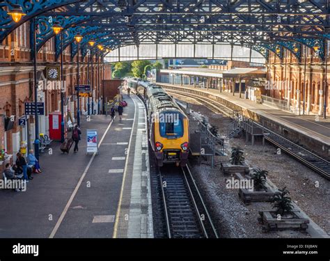 Bournemouth railway station hi-res stock photography and images - Alamy