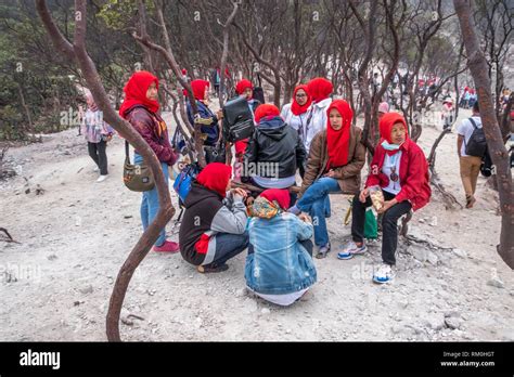 White Crater Lake (Kawah Putih), Bandung, Java, Indonesia Stock Photo - Alamy