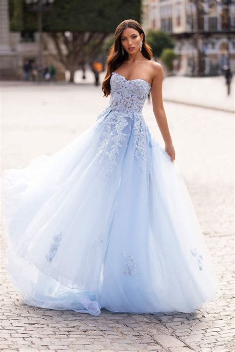 17 Light Blue Wedding Dresses for Spring Summer