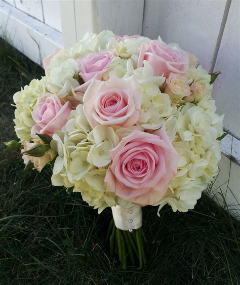 WHITE HYDRANGEA WITH SOFT PINK SPRAY ROSES WEDDING BOUQUET - Dahlia Floral Design