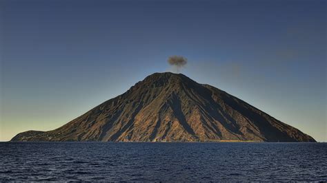 For nature lovers, climbing Stromboli is one of Sicily's not-to-be-missed experiences. Since ...