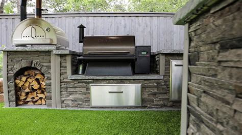 Built In Traeger Grill: How-To Guide & Your 3 Best Options