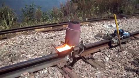 Railroad thermite welding near the Mississippi river | exothermic ...