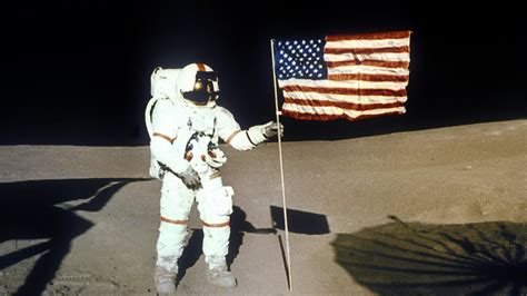 Alan Shepard becomes the first American in space | May 5, 1961 | HISTORY