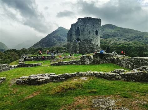 Dolbadarn Castle | Sightseeings | Snowdonia National Park