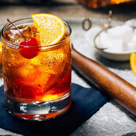 A Short And Sweet History Of The Old-Fashioned | Old fashioned drink ...