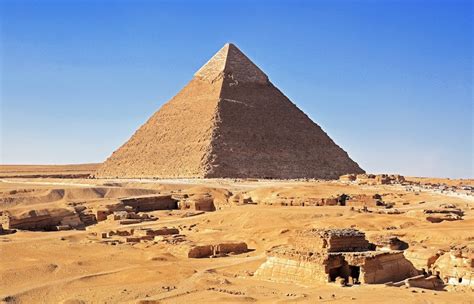 The Pyramid of Khafre | A Majestic Tomb