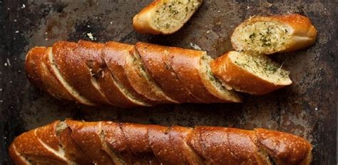 10 Cheesy, crispy braai bread recipes that will make you fall in love ...