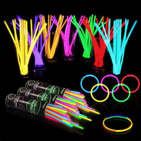 Amazon.com: 300 Glow Sticks Bulk Party Supplies - Glow in The Dark Fun Party Pack with 8 ...