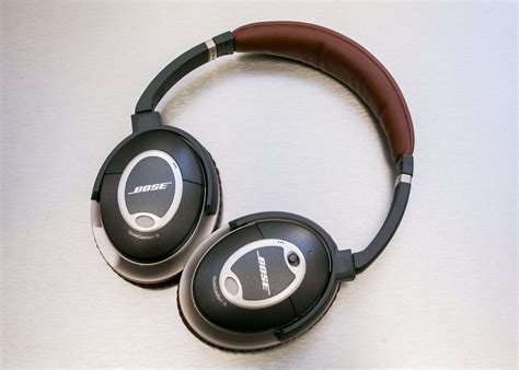 Wired headphones - CNET