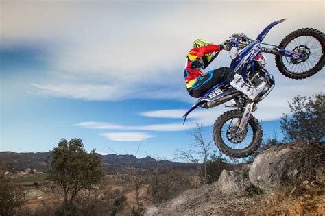 Yamaha gear up for 2016 Enduro World Championship