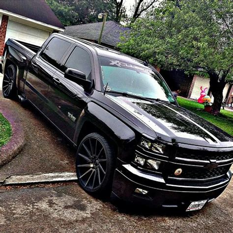 What rims are these on this lowered Silverado? - 2014 / 2015 / 2016 ...