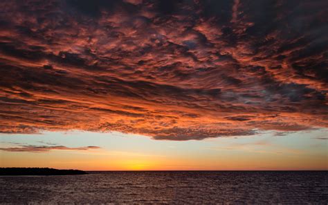 Red sunset over lake michigan wallpaper | 1920x1200 | #31611