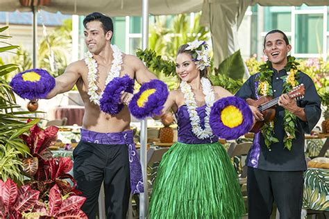 Waikiki Luau Buffet | Dining Oahu | Royal Star Hawaii