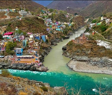 Sacred confluence of alaknanda and bhagirathi to form ganga. : r/Uttarakhand