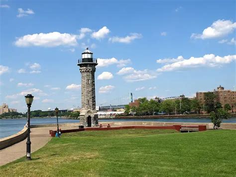 Roosevelt Island Lighthouse Shines Anew Under Shelton Haynes' Leadership - Brooklyn Nomad