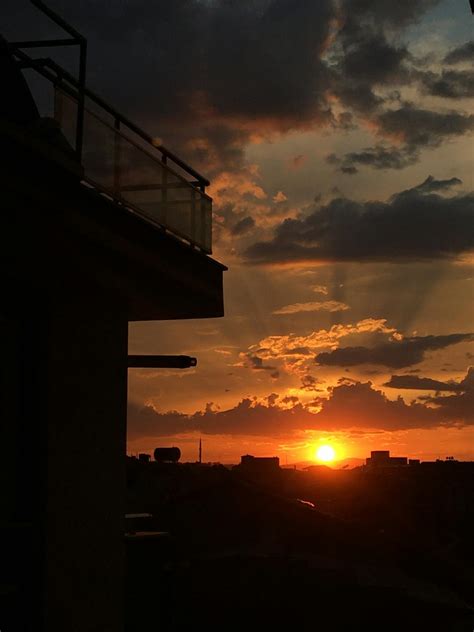 Silhouette of Building during Sunset · Free Stock Photo