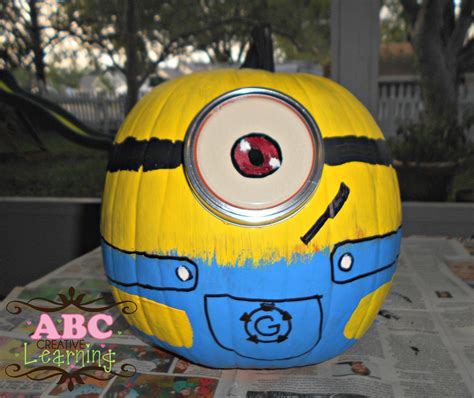 Minion No-Carve Halloween Pumpkin Craft - Simply Today Life