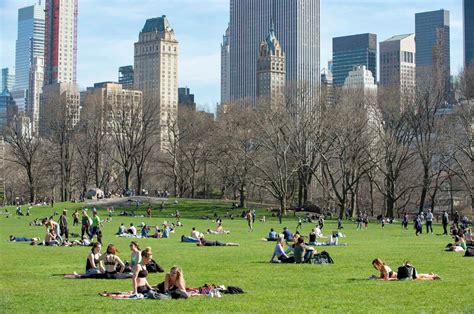 Unseasonably warm weather in NYC could be historic