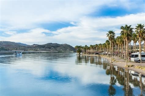 RV Camping at Laughlin, Nevada — Stock Photo © woodkern #22243179