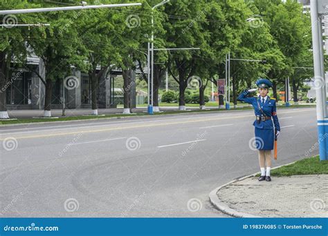 The Pyongyang Traffic Police Women are Beautiful Scenery in the Streets ...