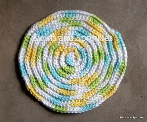 Swirls and Sprinkles: Round Dishcloth/Washcloth Pattern