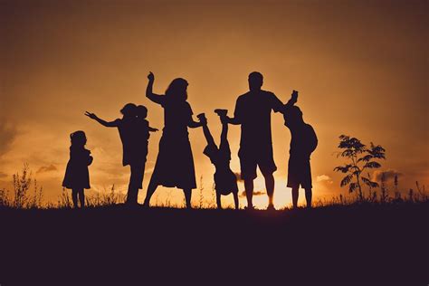 Photography Silhouette Family Fun | Silhouette family, Photo, Shadow pictures