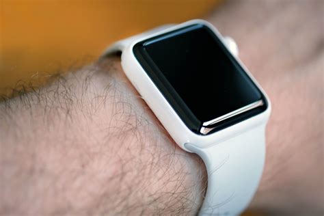 "Hands-On: The White Ceramic Apple Watch Edition (And Some White ...