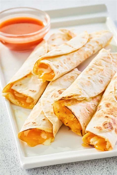 Taco Bell Cheesy Roll Up - CopyKat Recipes